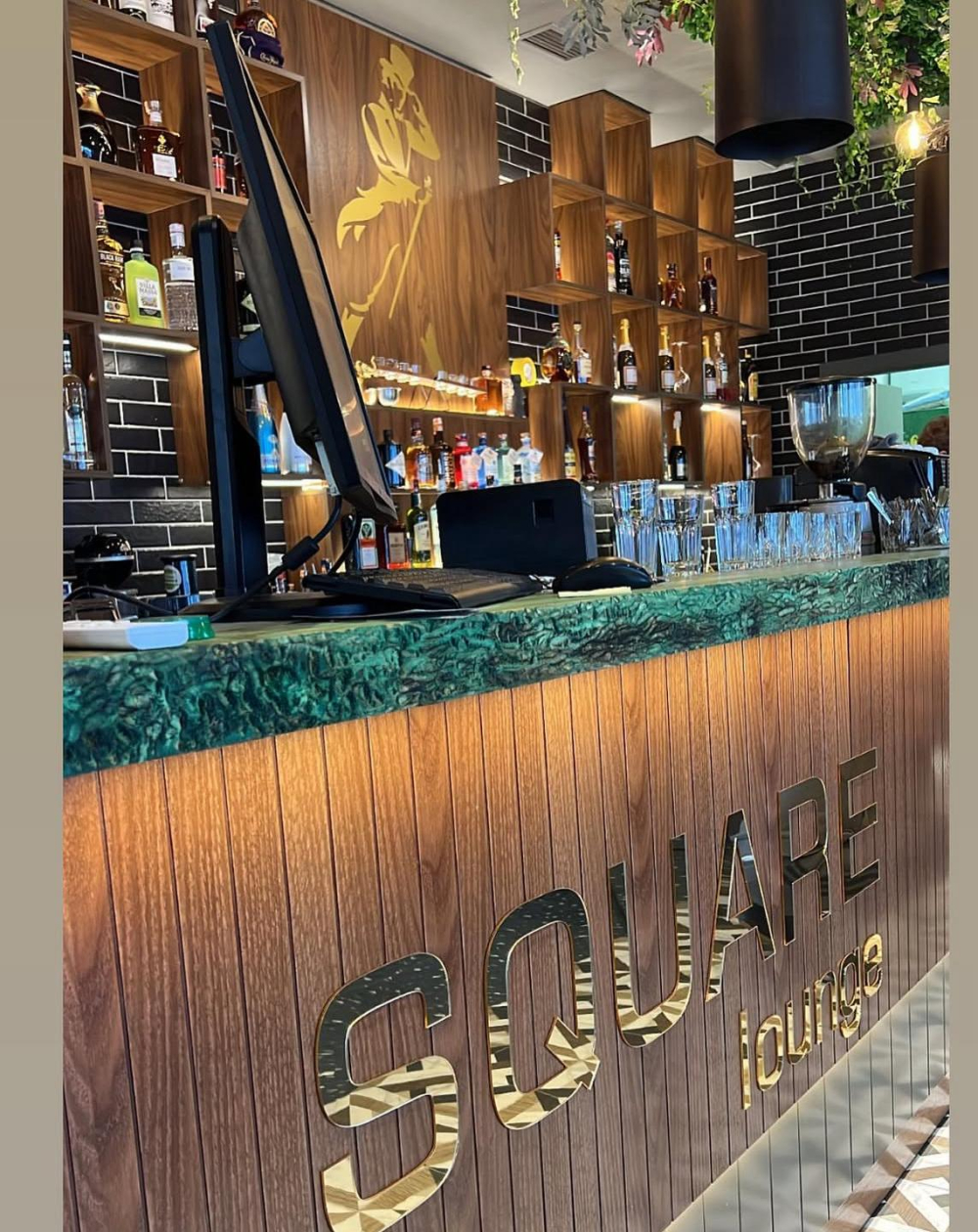 Square Lounge