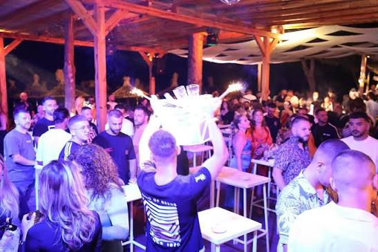 Bocado Beach Bar