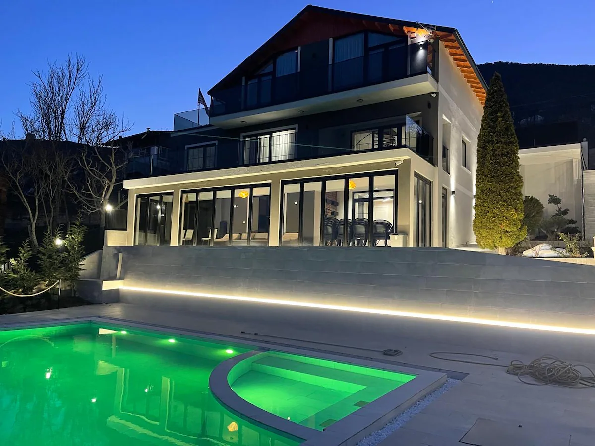 Bella Vista