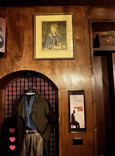 Chaplin bar