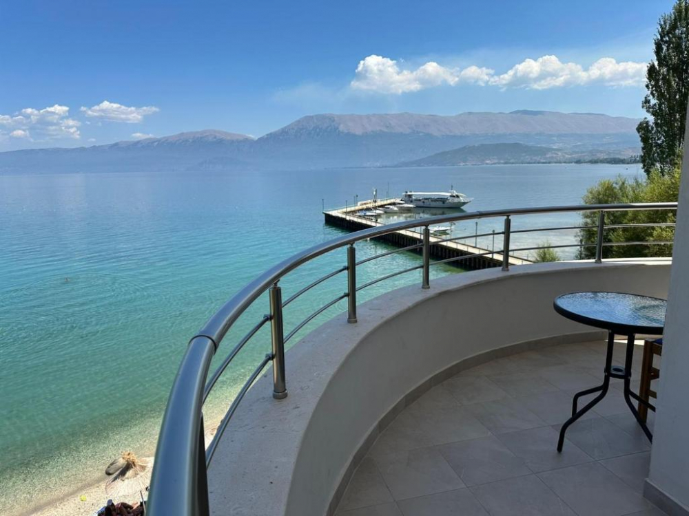 Hotel Demoli