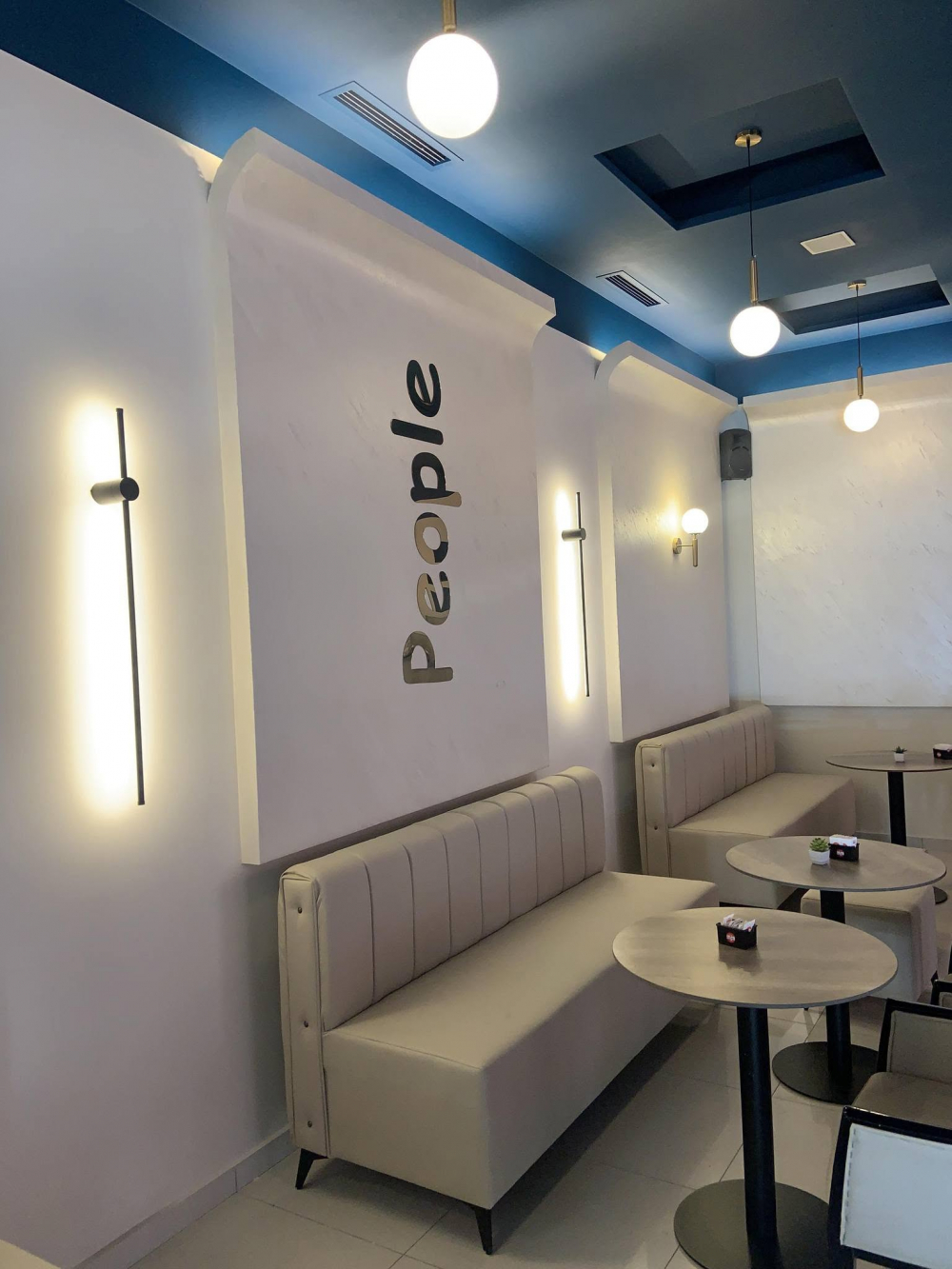 People Bar Club