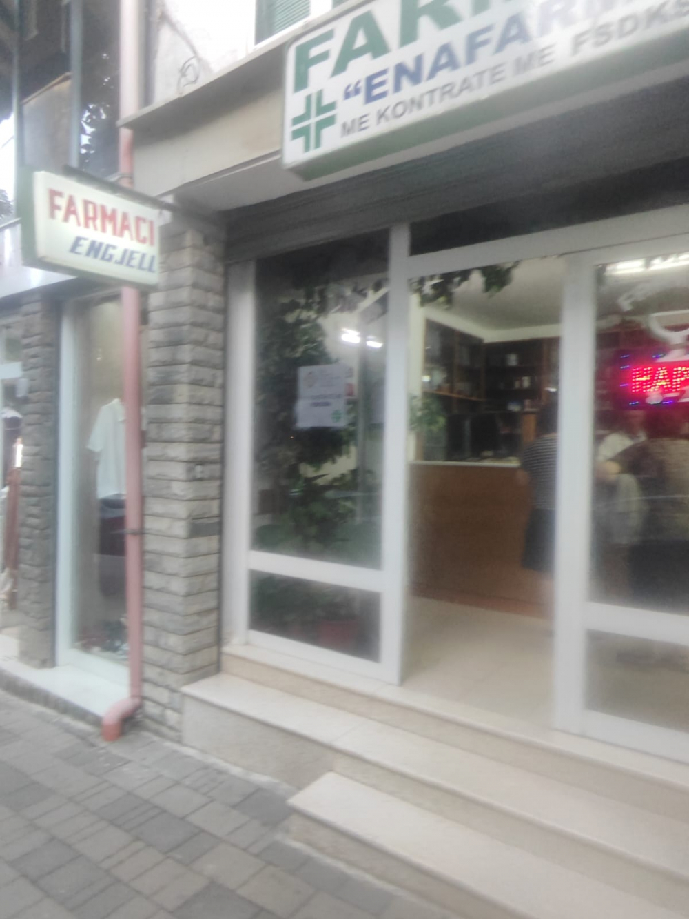Farmaci Engjëlli