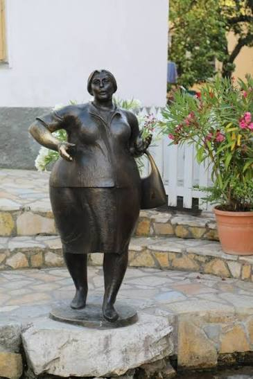 Busti i teto Ollgës