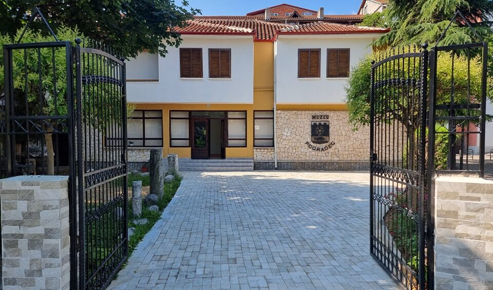 MUZEU HISTORIK POGRADEC
