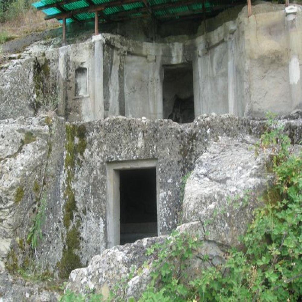 Varret monumentale në Selcën e Poshtme