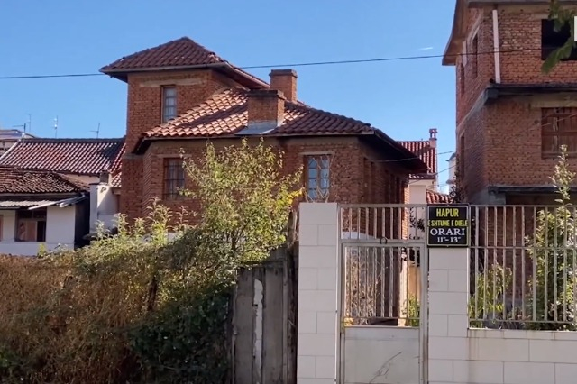 SHTËPIA E LASGUSH PORADECIT